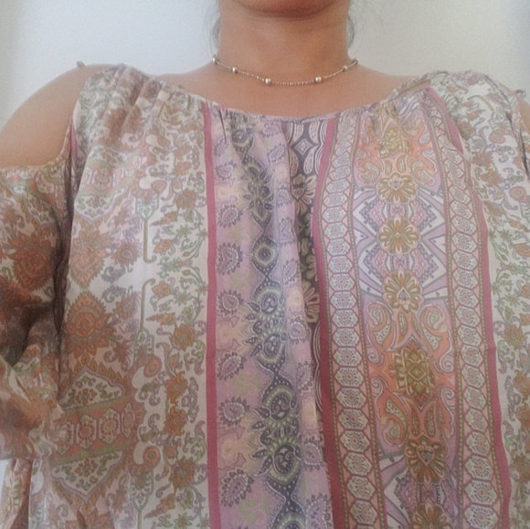 Victoria's Secret Floral Cold Shoulder Top - Picture 2 of 2